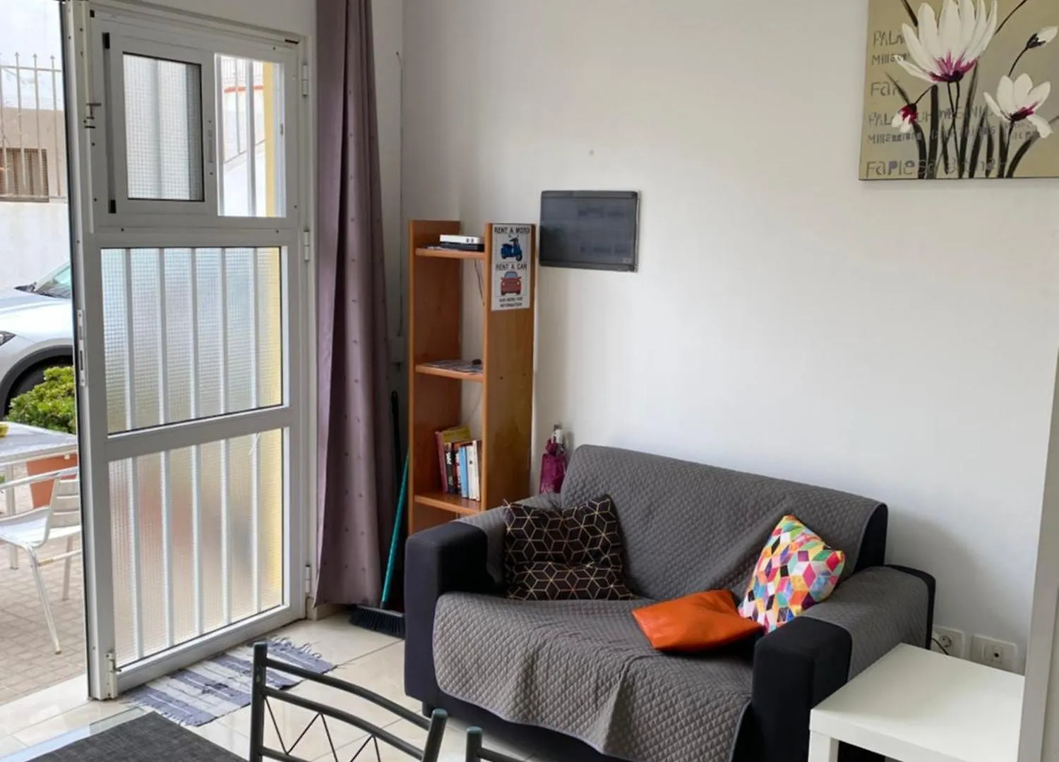 Homestay Deluxe Room In Apartment Shared In Los Cristianos Playa Habitacionstanza Air-Conditioned Arona  Spain